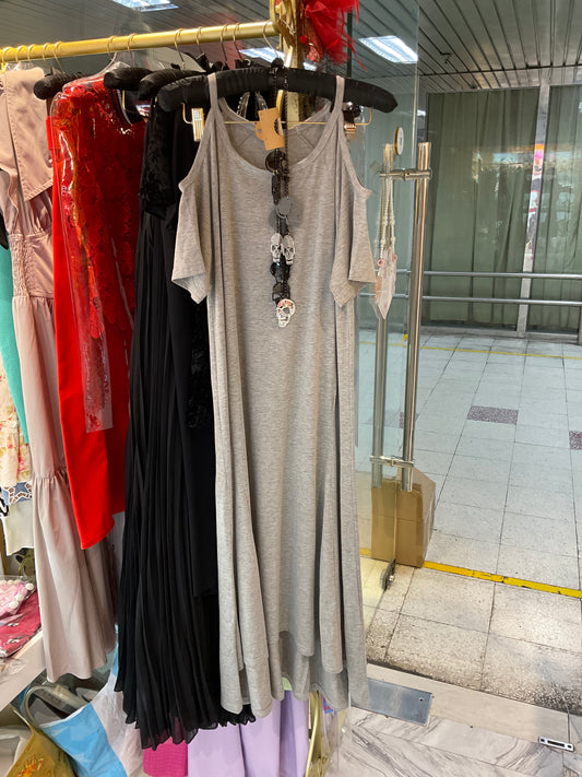 灰色連身裙